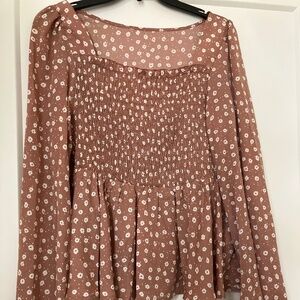 Women’s M Pink & White Floral Print Square Neck Top